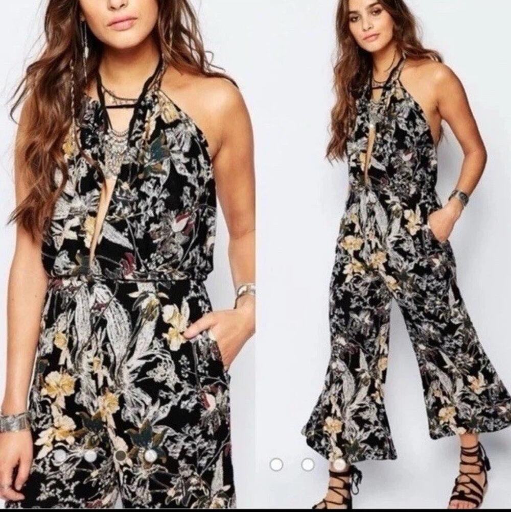 Free People Twisted Halter Floral Print Jumpsuit Size 8 Black Wide Leg Crop